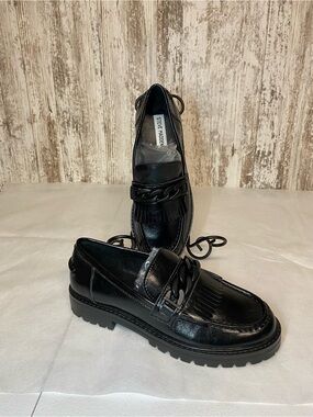 Steve Madden Black Leather Chain-Trim Loafers